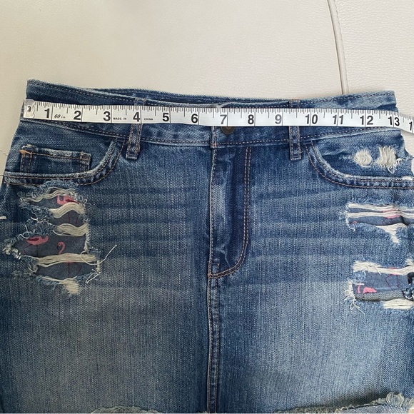 Hollister Denim 5-Pocket Skirt distressed - Picture 8 of 9